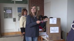 LUCILA MASIN VOTÓ EN EL INSTITUTO SAN FERNANDO REY | CHACO| 11.08
